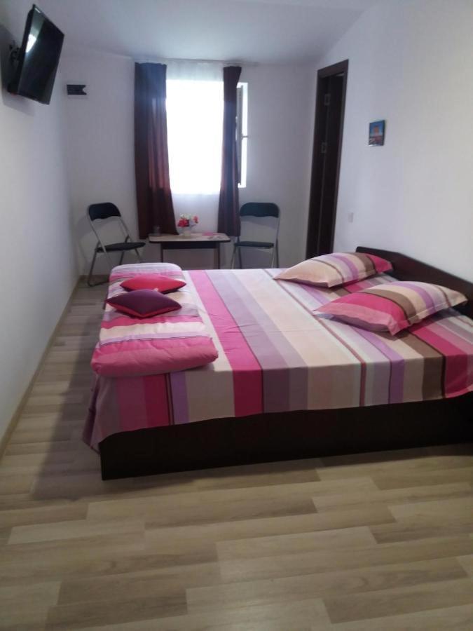 Casa Ariana Otel Curtea de Argeş Dış mekan fotoğraf