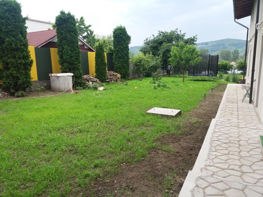 Casa Ariana Otel Curtea de Argeş Dış mekan fotoğraf