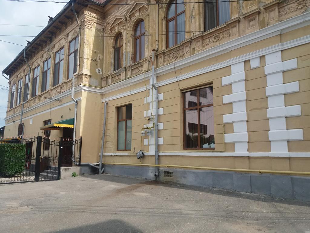 Casa Ariana Otel Curtea de Argeş Dış mekan fotoğraf